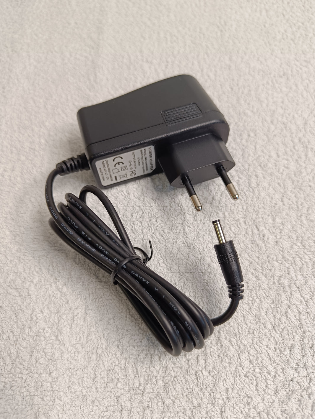 tuotteen latausjohto eu plugilla