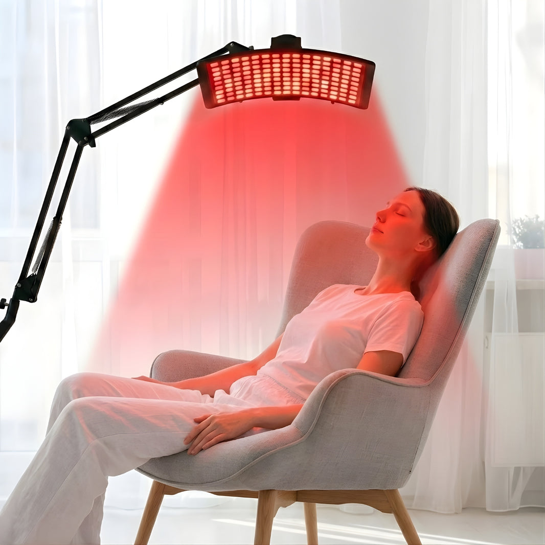 Toinen kuva, jossa malli punavalolampun alla hoidossa.